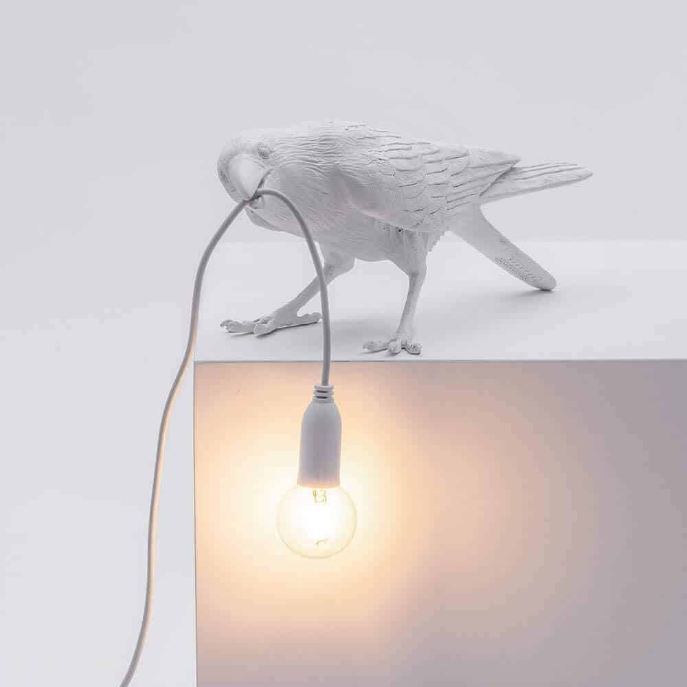 Tierische Tischlampe seletti krähe
